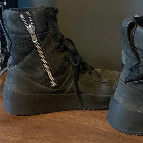 Mens fear of god boots - Picture 3 of 4